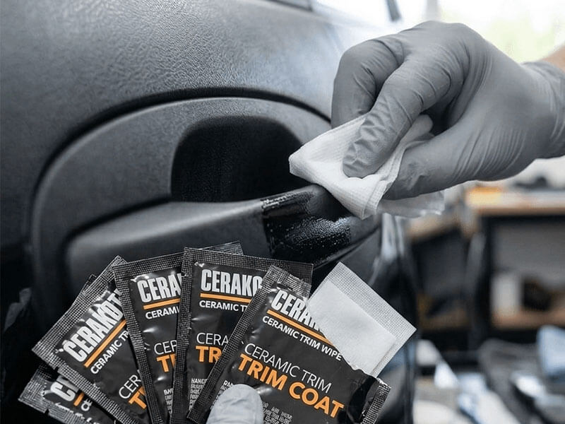 Cerakote Wipes Package Contents Thumbnail